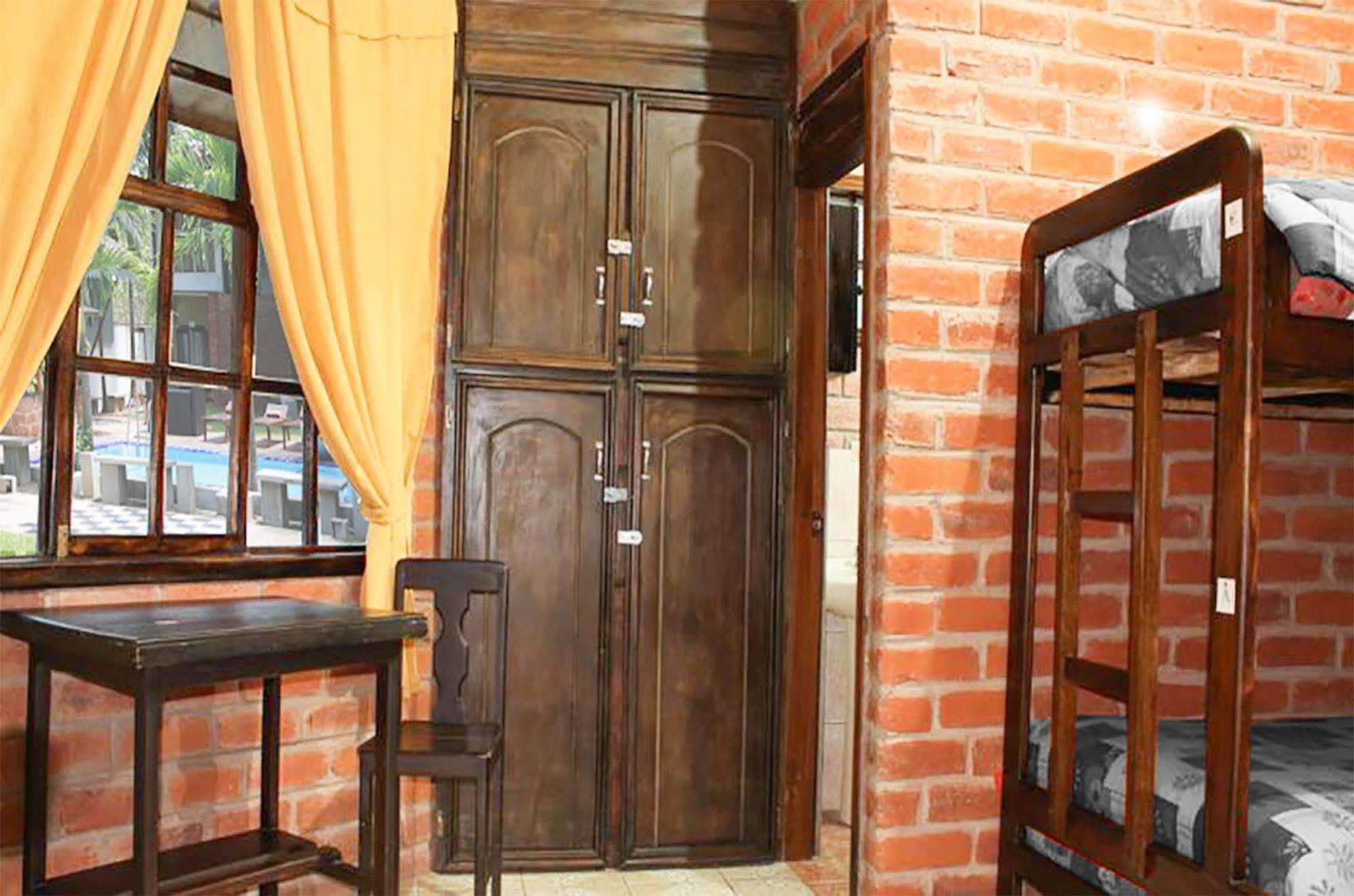 Hostel City Hub Colombo Airport Katunayaka Kültér fotó
